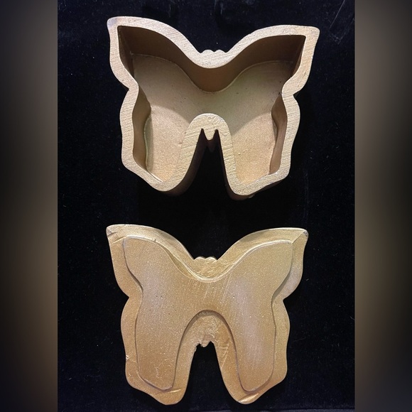 Vintage Butterfly Trinket Box - Picture 3 of 4